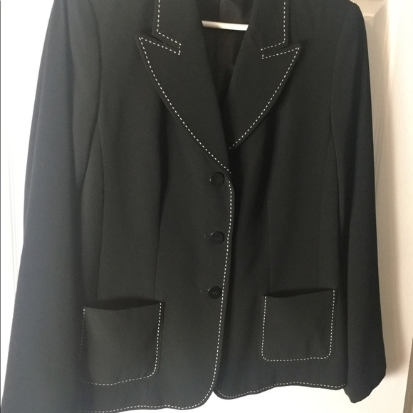 Black Jacket - Picture 3 of 6